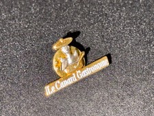 Pins badge enamel d'occasion  Expédié en Belgium