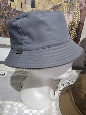 Sconto cappello impermiabile usato  Alessandria