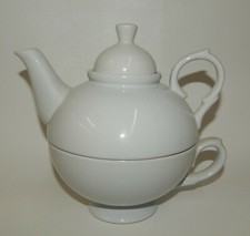 Market white porcelain for sale  Ferdinand