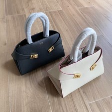 Bolsa tiracolo F(erra(gamo Trifolio feminina couro simples retrô bolsa concha, usado comprar usado  Enviando para Brazil
