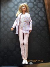 Poupee barbie pediatre d'occasion  Bailleul