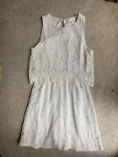 Vestido Júnior Branco Marfim Sobreposição de Renda Forrado Tamanho Pequeno Sem Mangas Formatura Doce comprar usado  Enviando para Brazil