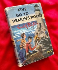 ENID BLYTON FAMOUS FIVE GO TO DEMON'S ROCKS 1ST/3RD 1965 VINTAGE HB WITH DW DJ, usado comprar usado  Enviando para Brazil