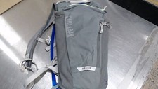 UsedGood_CamelBak Pacote de Hidratação Feminina Rogue Light Bike 70oz,, usado comprar usado  Enviando para Brazil
