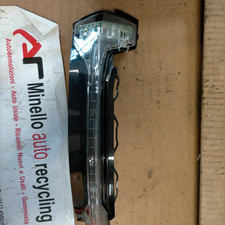 8v0949101 fanalino lat. usato  Italia