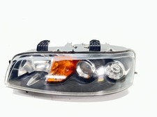 Faro anteriore sinistro usato  Italia