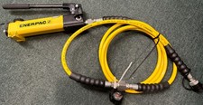Bomba manual hidráulica Enerpac P142 700 bar/10.000 PSI COM MANGUEIRA EXCELENTE ESTADO, usado comprar usado  Enviando para Brazil