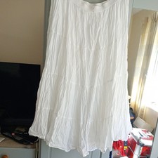 White tiered lined for sale  LEEDS
