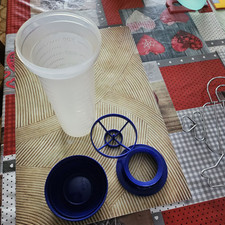 Tupperware grand shaker d'occasion Tupperware grand shaker d'occasion  Soucht