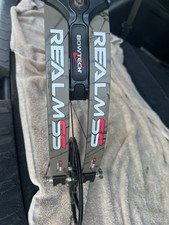 Bowtech realm right for sale  Centreville