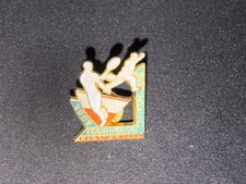 Pins badge enamel d'occasion  Strasbourg-