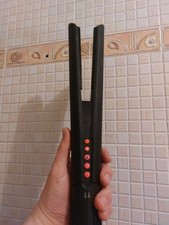 Piastra asciugacapelli dyson usato  Val di Nizza