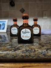 Garrafa de tinta vazia Don Julio Reposado tequila 375 ml comprar usado Garrafa de tinta vazia Don Julio Reposado tequila 375 ml comprar usado  Enviando para Brazil