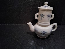 Ancienne mignonne cafetière d'occasion  Brioude