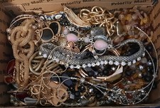 Vintage junk jewelry for sale  Lawrenceburg