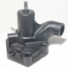 Pompa acqua trattore usato  Italia