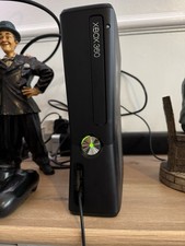 Console preto fino Microsoft Xbox 360 com controle 250GB comprar usado  Enviando para Brazil