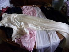 Beau lot deshabiller d'occasion  Hirson
