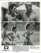 Usado, 1984 Press Photo Bud Greenspan's "16 Days of Glory: Part II" sobre as Olimpíadas de 1984 comprar usado  Enviando para Brazil