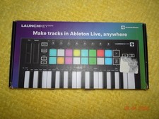 Usado, Novation Launchkey Mini Mk3 25 mini teclas controlador de teclado midi comprar usado  Enviando para Brazil