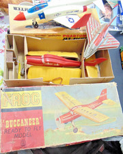 Lot avions ancien d'occasion  Villiers-Saint-Georges