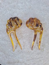 Anciens peignes cheveux d'occasion  Prissé