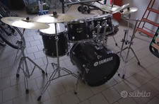 Batteria strumento musicale usato Batteria strumento musicale usato  Alba