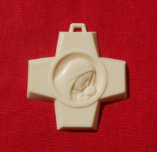 Cradle medal virgin d'occasion  Expédié en Belgium