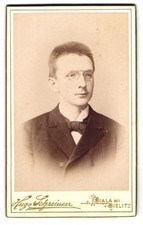 Fotografia Hugo stolarz, Biała koło Bielska, Elegancko ubrany pan z Zwi  na sprzedaż  Wysyłka do Poland