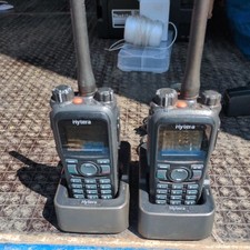 Radio bidirezionali hytera usato  Spedire a Italy