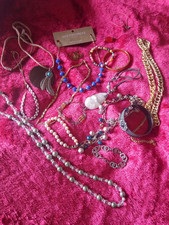 Assortment costume jewellery for sale  NOTTINGHAM