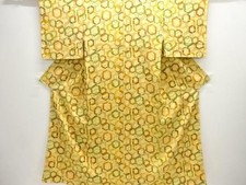 Quimono de concha e flor não usado, moderno, excelente estado comprar usado Quimono de concha e flor não usado, moderno, excelente estado comprar usado  Enviando para Brazil