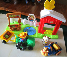2009, Fisher-Price Little People Farmer's Market, Trator, Vaca/Cavalo, Carrinho com Feno comprar usado  Enviando para Brazil