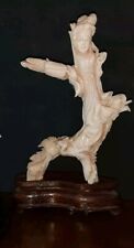 Scultura corallo pelle usato  Latina