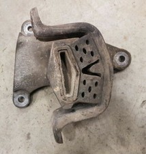 VW TRANSPORTER T5 10-15 2.0 TDI 6 SPEED LEFT GEARBOX BRACKET MOUNT 7H0399151H comprar usado  Enviando para Brazil