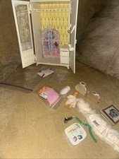 Pacote de guarda-roupa e acessórios originais para bebês Barbie comprar usado Pacote de guarda-roupa e acessórios originais para bebês Barbie comprar usado  Enviando para Brazil