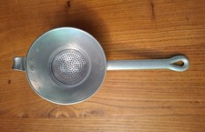 passoire ancienne aluminium d'occasion passoire ancienne aluminium d'occasion Versailles