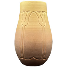 Vaso de cerâmica UND Escola de Minas de Dakota do Norte, cabo, tulipas esculpidas, 8”H comprar usado  Enviando para Brazil