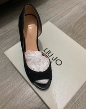 Scarpe con tacco usato  Italia