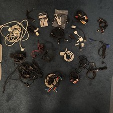 Lote de 42 artículos de cables de alimentación y adaptadores mixtos de audio y video segunda mano  Embacar hacia Mexico