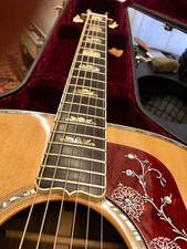 Gibson sj200 custom usato  Uta