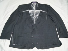 Vinci piece suit for sale  Frost