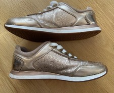 Guess motif active for sale  PRESTON