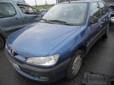 Amortisseur gauche peugeot d'occasion  Haubourdin