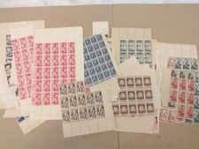 Vrac 800 timbres d'occasion  Montmorency