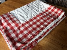 Tapis table ouatiné d'occasion Tapis table ouatiné d'occasion  Naintré