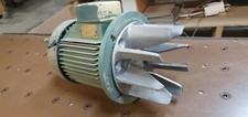 Moteur triphasé 2820 d'occasion  Availles-Limouzine