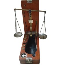 Apothecary balance scale d'occasion  Expédié en Belgium