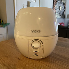 Usado, Umidificador Vicks 3 em 1 Sleepy Time VUL500 com luz noturna - como está apenas para peças comprar usado  Enviando para Brazil