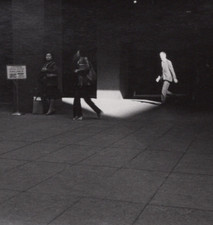 FIGURAS WALKWAY - Geometria de luz abstrata NYC 1977 fotografia prata gelatina comprar usado FIGURAS WALKWAY - Geometria de luz abstrata NYC 1977 fotografia prata gelatina comprar usado  Enviando para Brazil